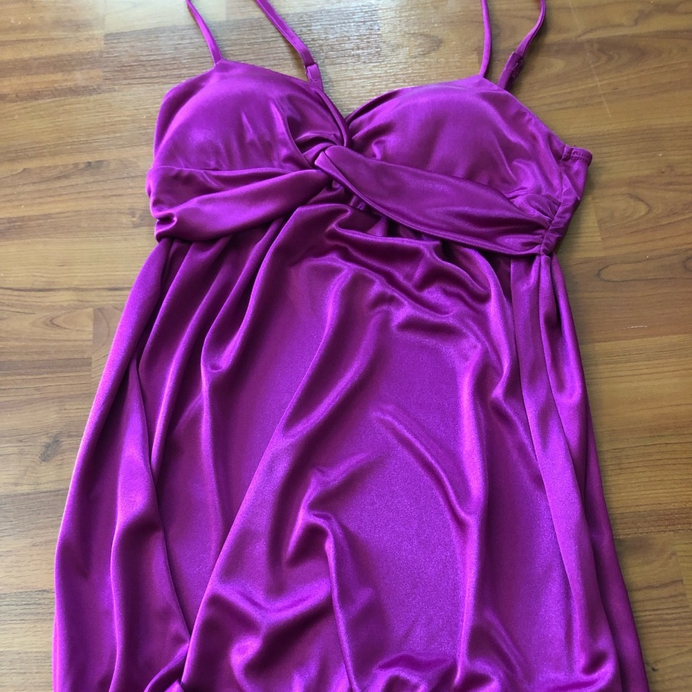 7 dresses, size small. Different brands.